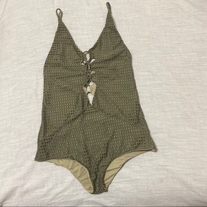 SOLD ✖️ Acacia Swimwear mesh cherimoya kokomo